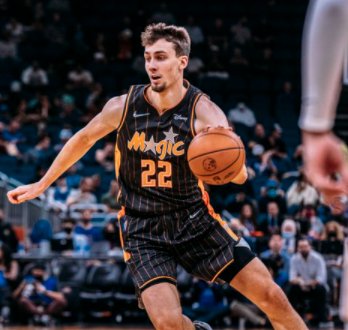 亚历山大在 亚历山大在