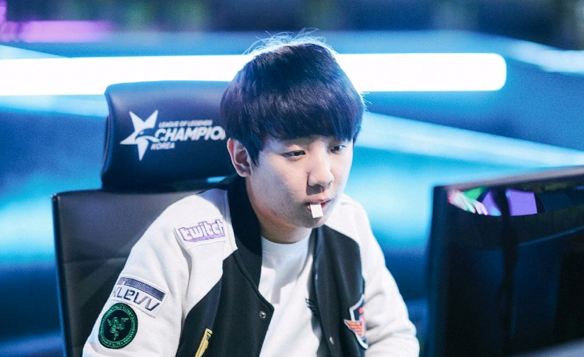 示实力的绝 示实力的绝